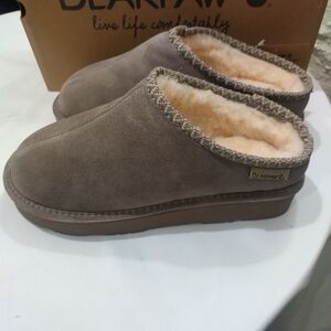 BearPaw Women's Brown Suede Slippers